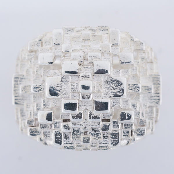 The Voxel Ring